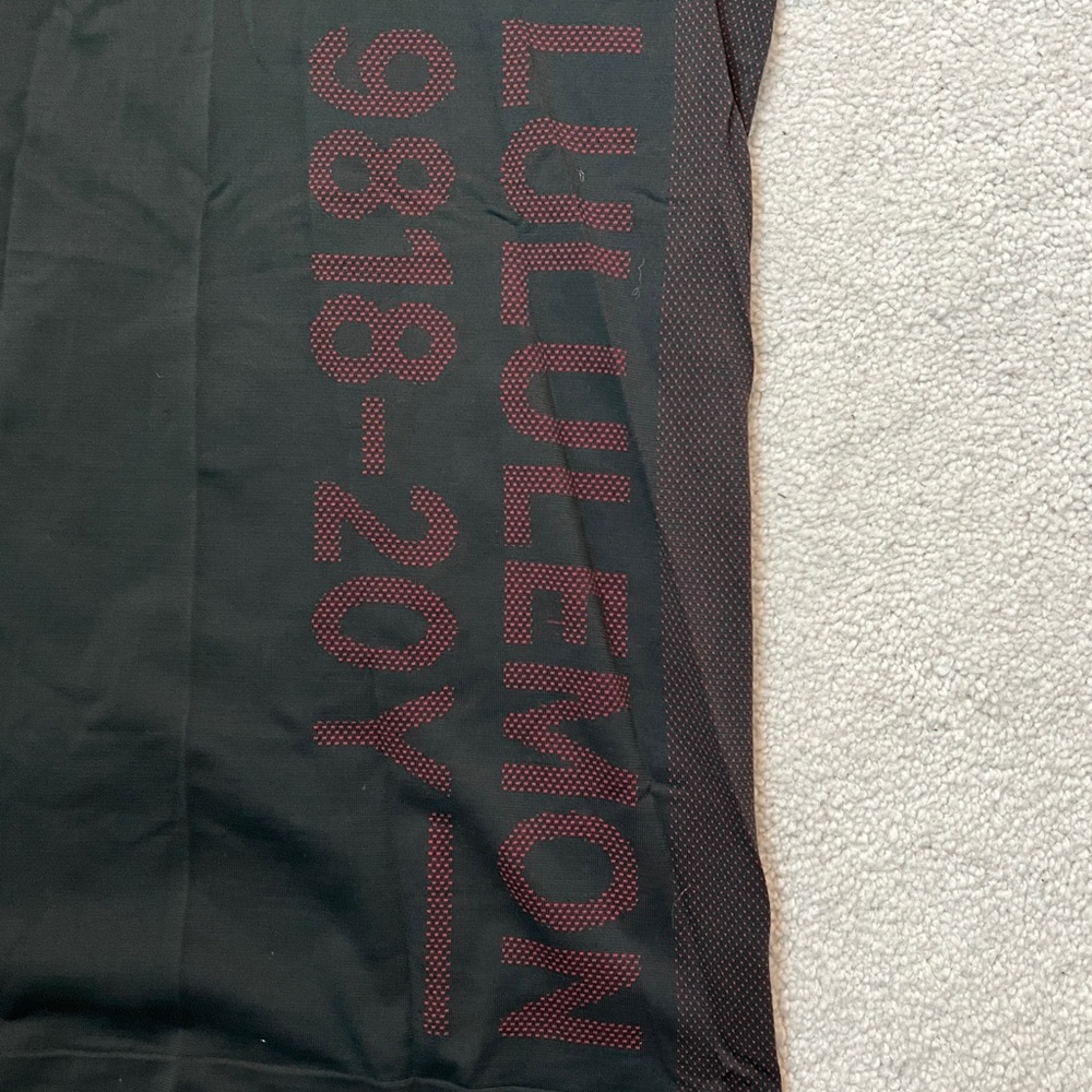lululemon men’s rare 20y metal tech vent t-shirt grey maroon small - Picture 2 of 4
